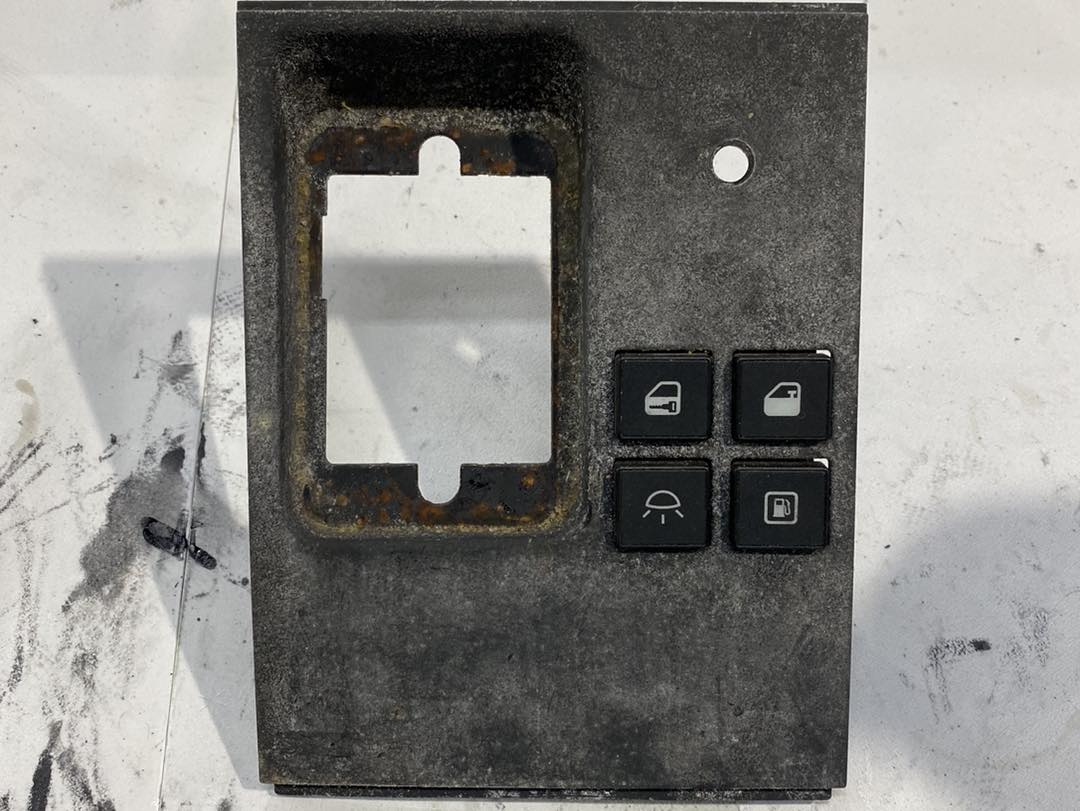 452254339_876480891170850_7992970162792382231_N | KW Restor’Cars Restauration des boutons de console centrale Maserati, Ferrari, Alfa Roméo… Saint-Avold 23